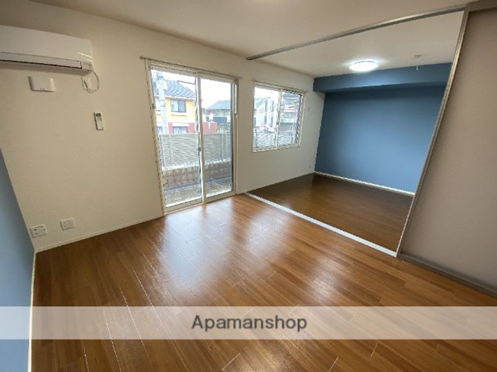 フェリーチェ シゲノの居間