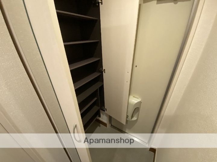 フェリーチェ シゲノの玄関