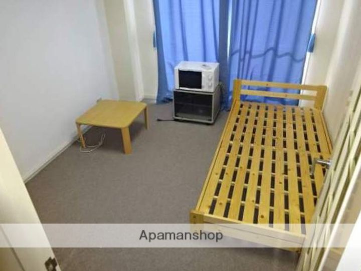 グレース香里園の居間