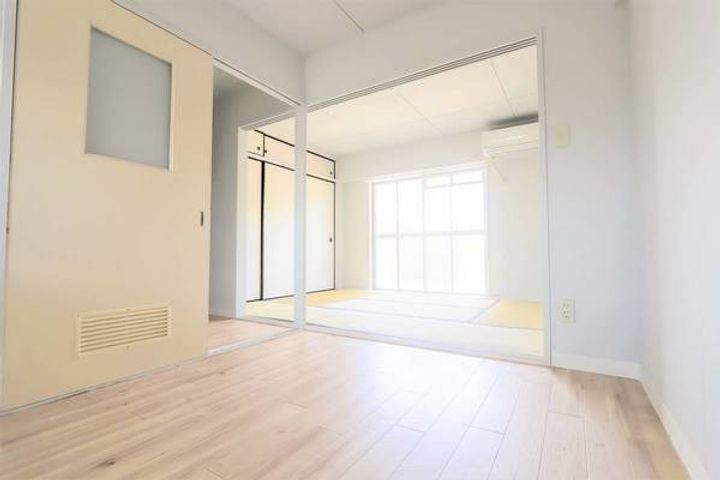 ビレッジハウス春日Ⅰ3号棟0102の居間