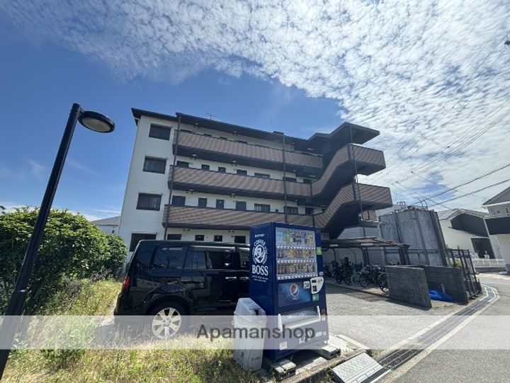 PLUM CITY RESIDENCE NEYAGAWAの外観