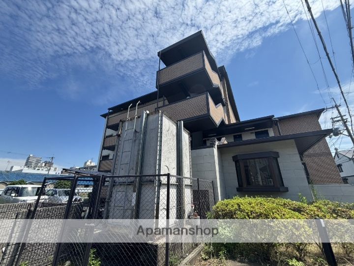 PLUM CITY RESIDENCE NEYAGAWAの外観