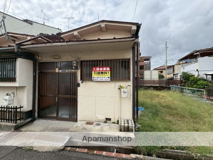 大阪府寝屋川市若葉町(一戸建)の賃貸物件の外観