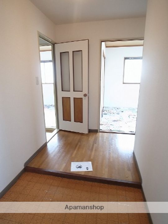 北村マンションの玄関