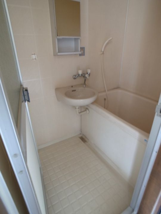 ヤマシンビルの風呂