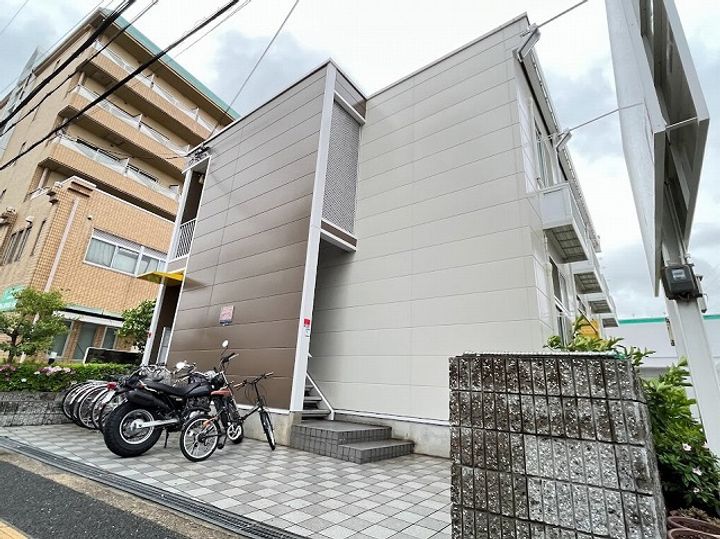 レオパレス赤井ウエストの外観