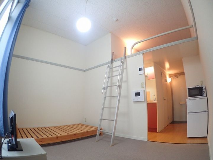 レオパレスフジの居間