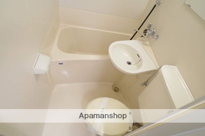 シャルル四条畷駅前の風呂