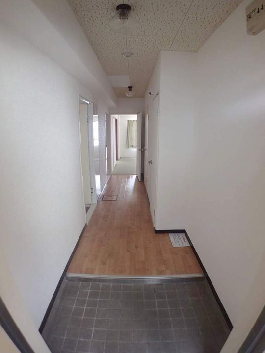 翔開マンション1の玄関