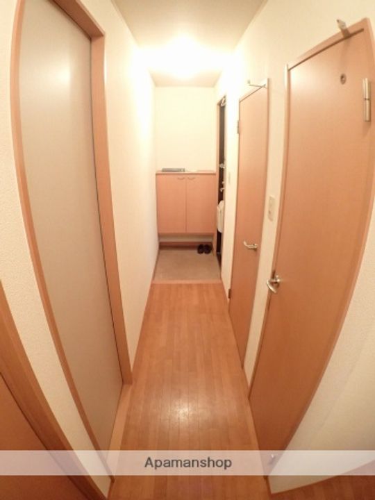ハイツコヘイA棟の玄関