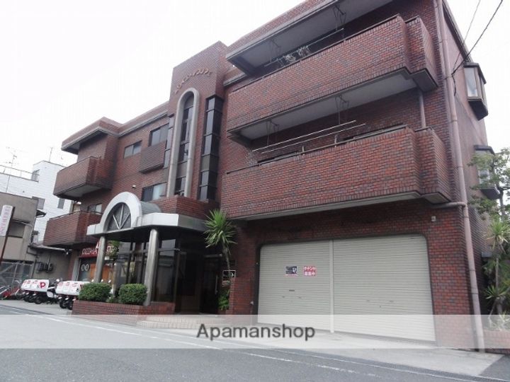 ホワイエアンノマエの外観