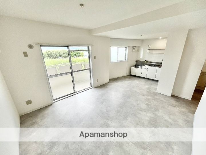 マルビシマンションの居間