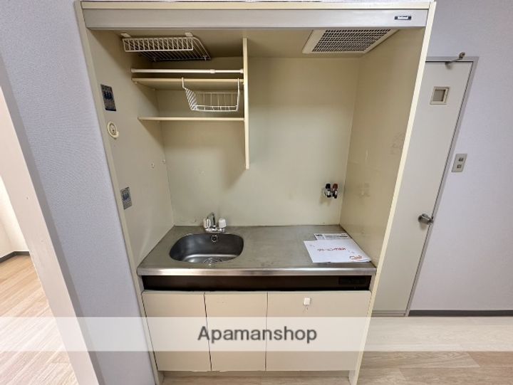 大阪府大阪市東淀川区上新庄2丁目の賃貸マンションのキッチン