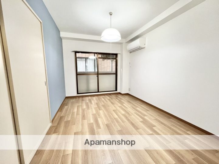 第11シンワマンションの居間