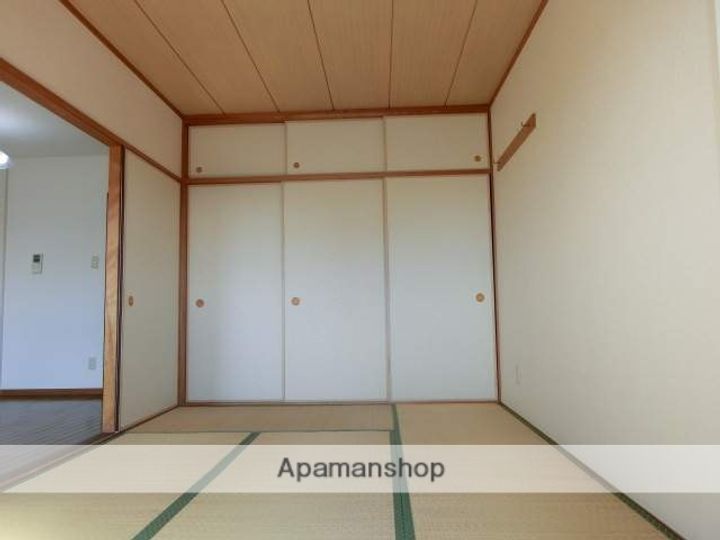 クレール大桐の居間