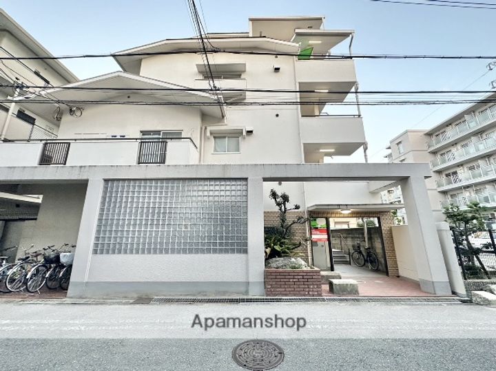 富永ハイツの外観