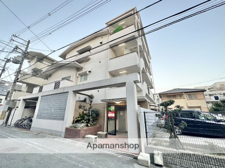 富永ハイツの外観