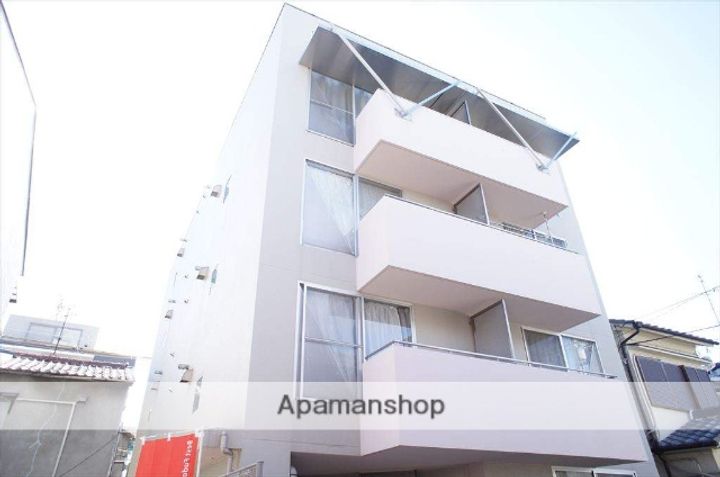 シャトレ上新庄の外観