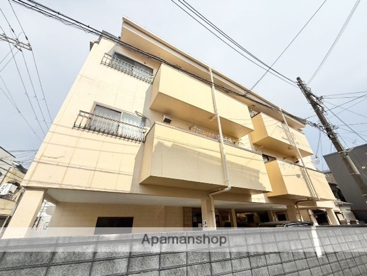 バビロン小松の外観