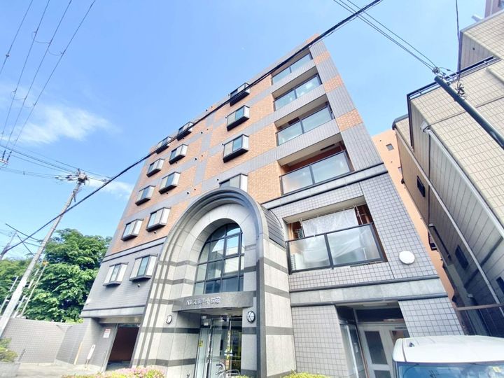 パレス東洋小松館の外観