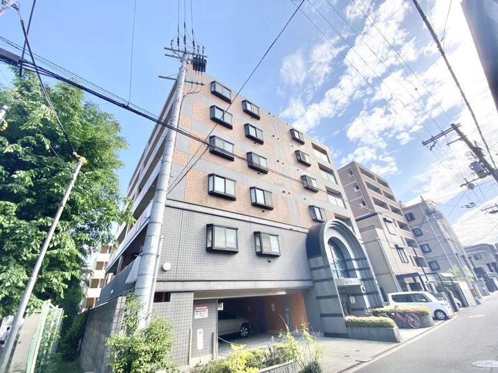 パレス東洋小松館の外観