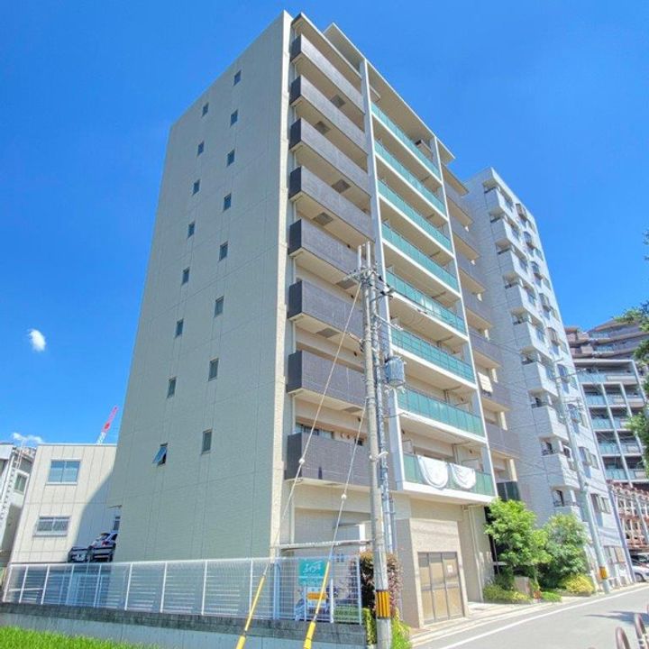 大阪府吹田市広芝町の賃貸マンションの外観