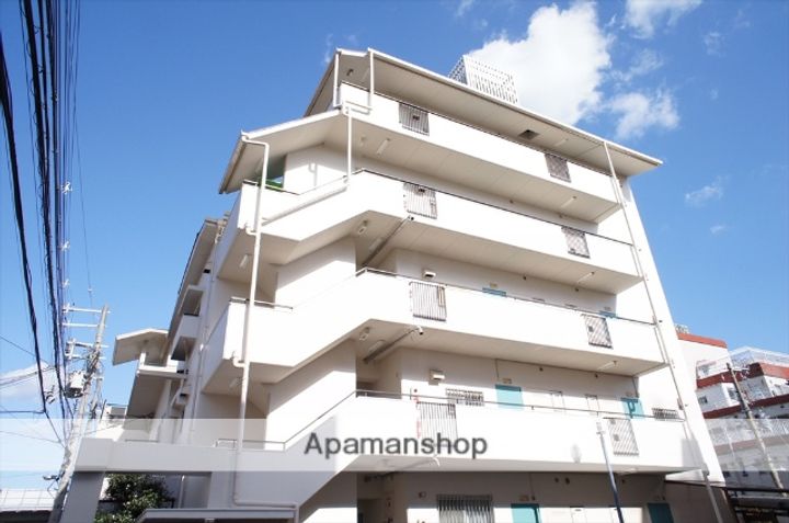 富永ハイツの外観