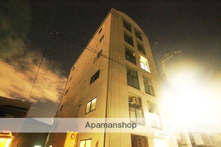 コートヴィエール新大阪の外観