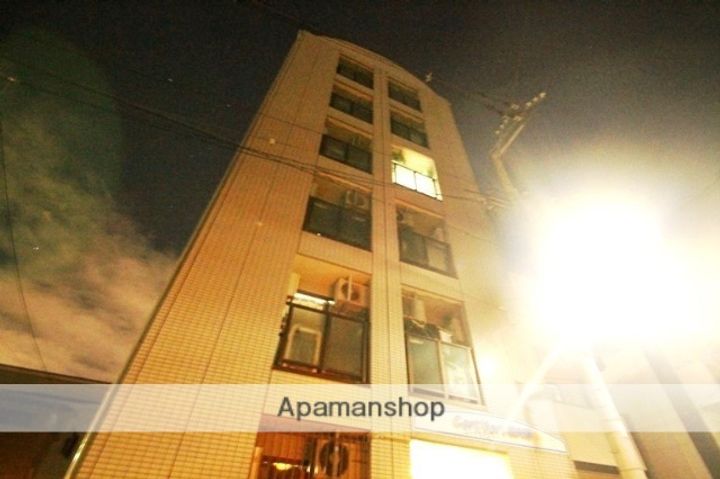 コートヴィエール新大阪の外観