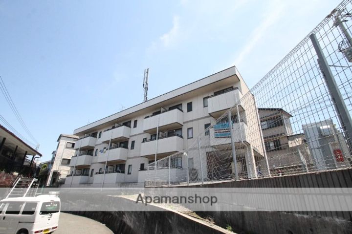 HILLTOP千里山の外観