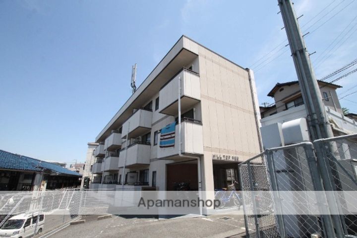 HILLTOP千里山の外観