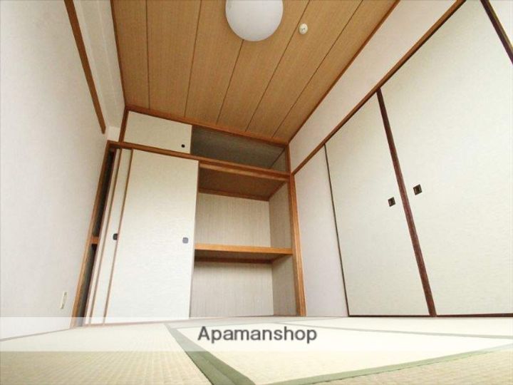 大阪府吹田市佐井寺南が丘の賃貸マンションの内装