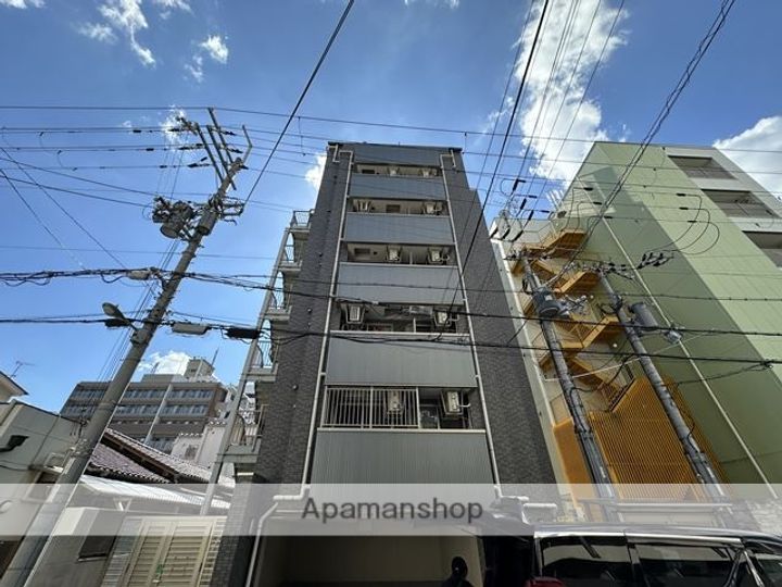 グランパシフィック十三の外観