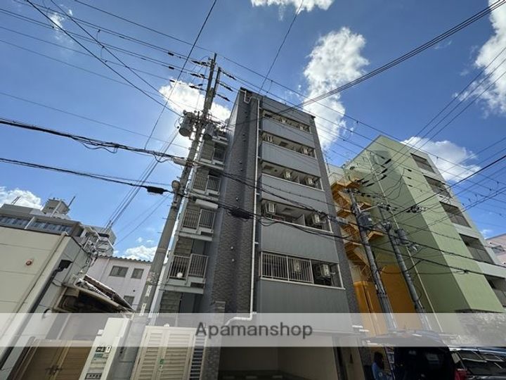 グランパシフィック十三の外観