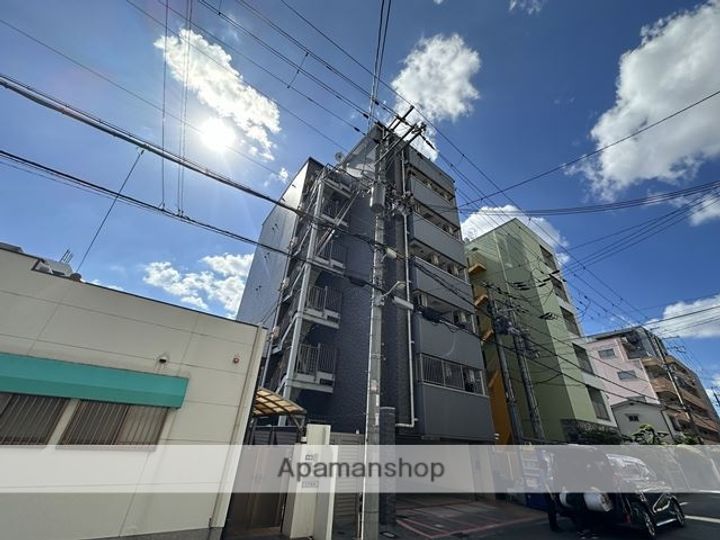 グランパシフィック十三の外観