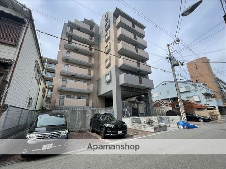 エステート小松の外観