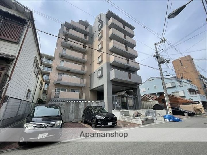 エステート小松の外観