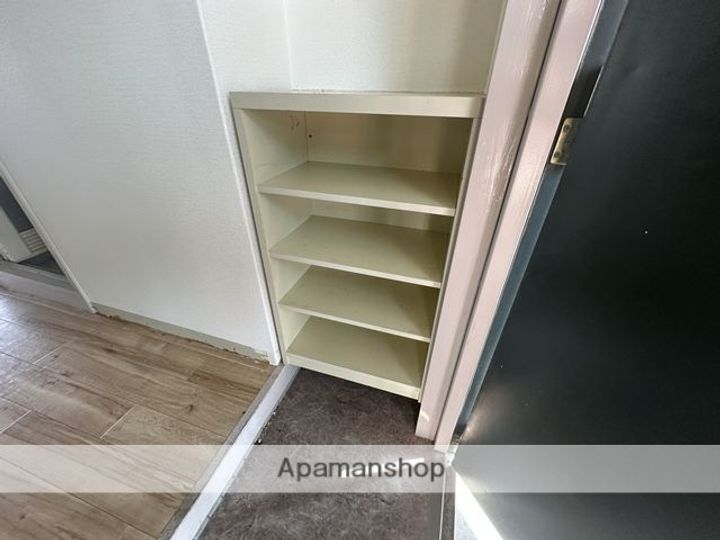 H・R下新庄の内装