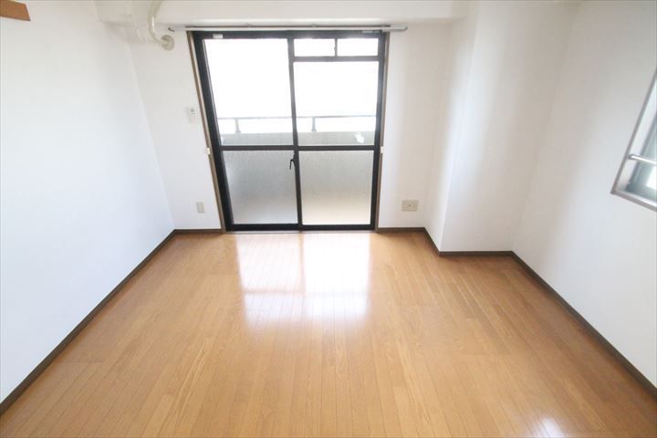 モンテ新大阪の居間