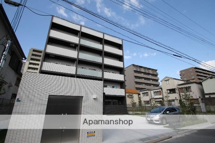 大阪府吹田市穂波町の賃貸マンションの外観