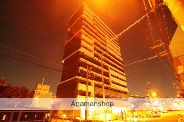 エスライズ新大阪フロントの外観