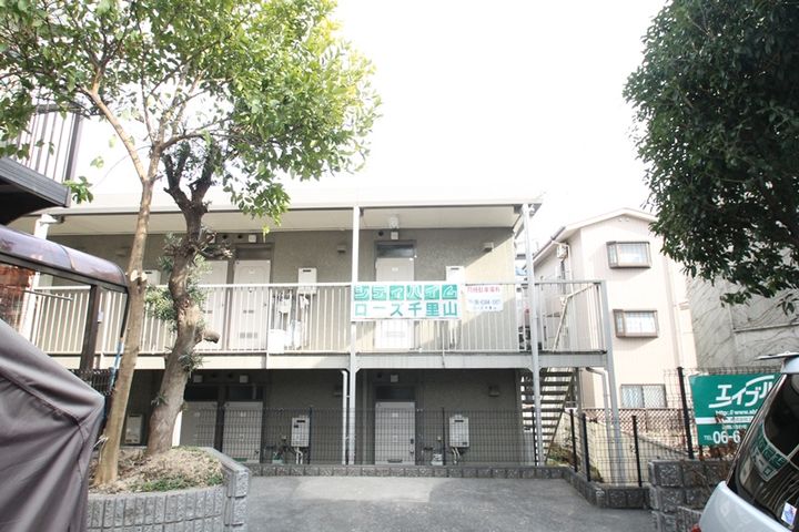 ローズ千里山の外観