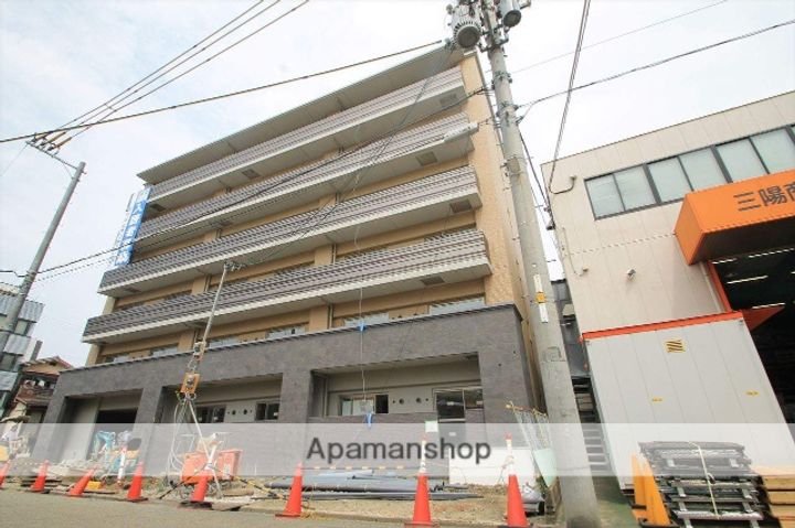 ハーヴェスト江坂の外観