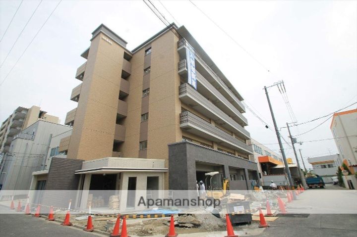 ハーヴェスト江坂の外観