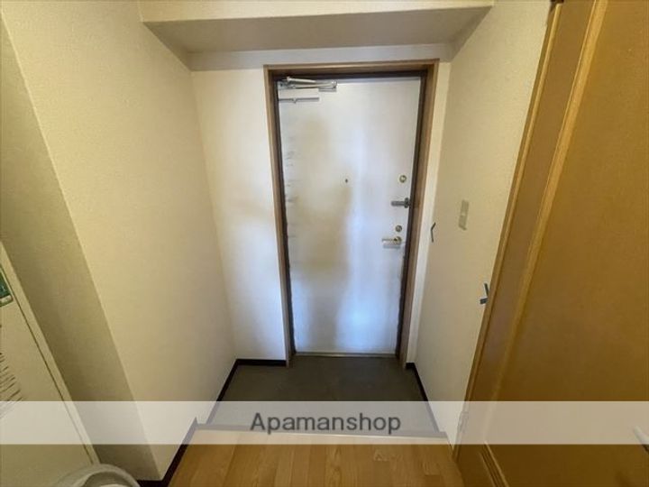 フローライト上新庄駅前の玄関