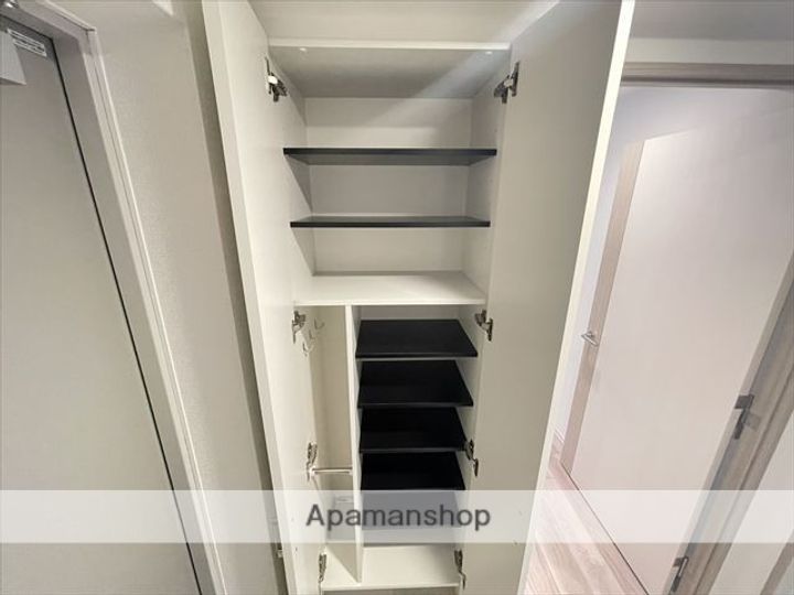 ARTIZA緑地公園の内装