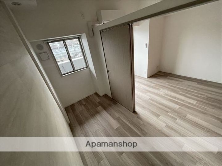 ARTIZA緑地公園の内装