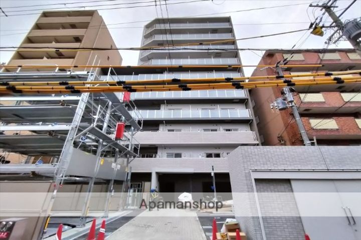 ARTIZA緑地公園の外観