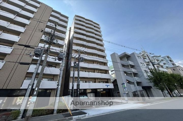 セレニテ新大阪エクラの外観