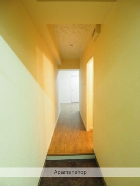 菊川マンションの玄関